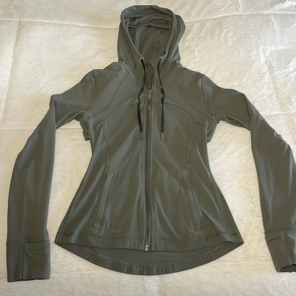 Lululemon size 4 Green Hooded Zip-Up Define Jacket